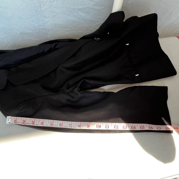 Studio (8 US) silk & linen one-button blazer in black - Picture 14 of 16